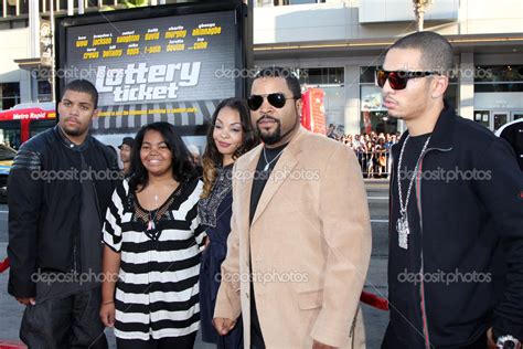 Ice Cube & Family – Stock Editorial Photo © Jean_Nelson #13016775