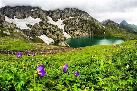 Kashmir Great Lakes Trek, Srinagar 2024