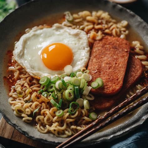 Top Ramen Noodles Recipe With Egg | Deporecipe.co