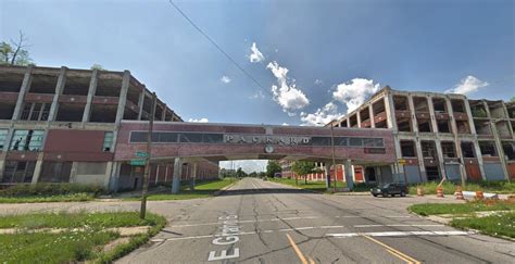 25 Things That Make No Sense About Detroit’s Abandoned Car Factories