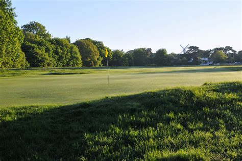 Course Overview - WIMBLEDON COMMON GOLF CLUB