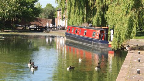 Cruise guide: Birmingham Canal Navigations Main Line - Canal Boat