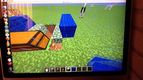 How to make a lava-pit trap Minecraft - YouTube