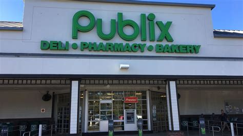 Publix adjusts store hours, opening earlier and closing later