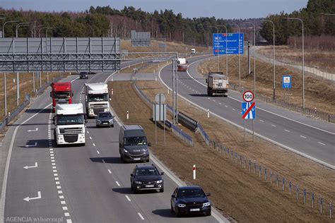 Wypadek BMW na A1. Przejechałam się tą autostradą i poruszenie wypadkiem jest wirtualne