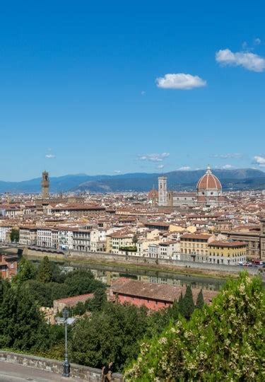 When Is the Best Time to Visit Tuscany? | Celebrity Cruises