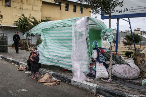 Homeless families take shelter in makeshift tents in Gaza – Middle East ...