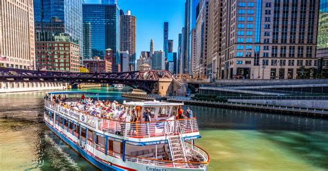 Chicago: Architecture River Cruise Skip-the-Ticket Line | GetYourGuide