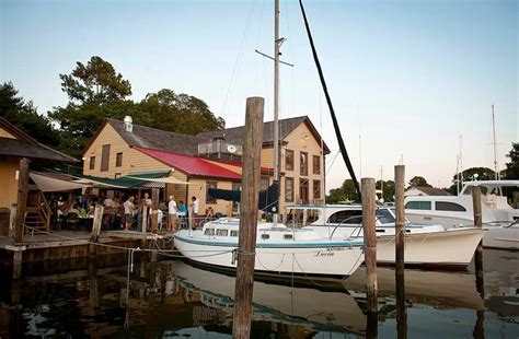 11 Incredible Waterfront Restaurants Everyone In Virginia Must Visit | Waterfront restaurant ...