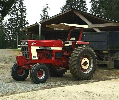 IH 1066 | Vintage tractors, International tractors, Antique tractors