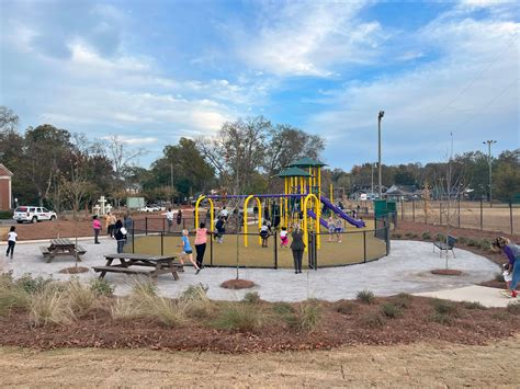 The City of Fairfield cuts ribbon on new park and playground - GMC Network