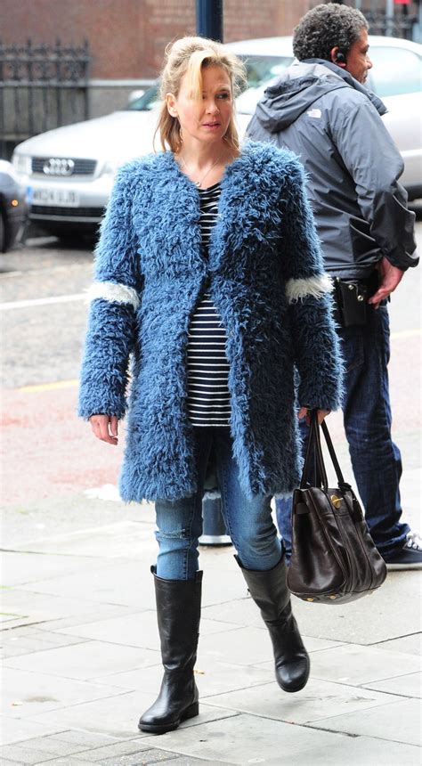 RENEE ZELLWEGER on the Set of Bridget Jones 3 in London 10/07/2015 – HawtCelebs