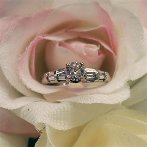 Vintage Engagement Ring - Etsy