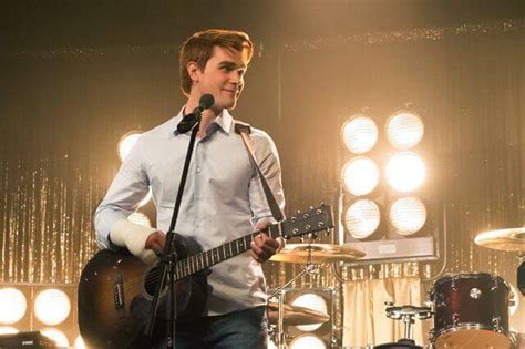 Riverdale Season 1 Finale Preview: The Sweet Hereafter Photos and Trailer