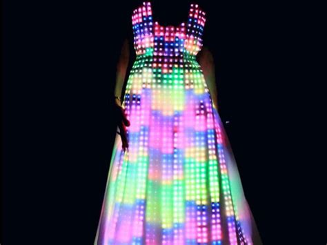 Top 6 Examples of High-tech Fashion