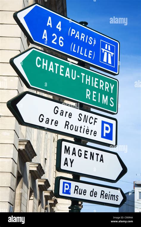 French Road Signs Hi-res Stock Photography And Images Alamy | vlr.eng.br