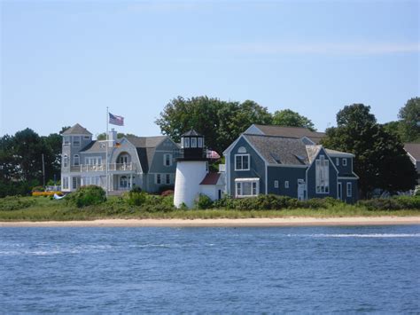 File:2011-hyannis-port-1.jpg