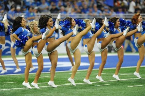 Detroit Lions cheerleaders make official debut