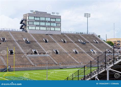 Cramton Bowl Stadium in Montgomery Alabama Editorial Stock Image - Image of compete, bleachers ...