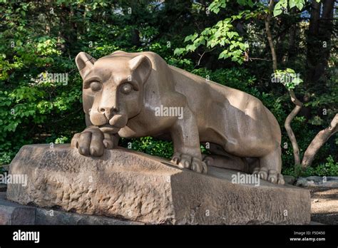 Penn state lion statue hi-res stock photography and images - Alamy