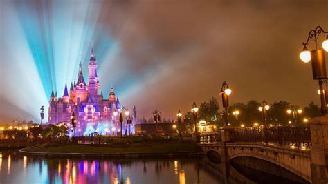 Shanghai Disneyland - Vernetta Corbin