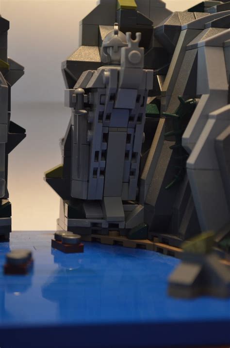 E-nklings: Lego Micro Scale Argonath