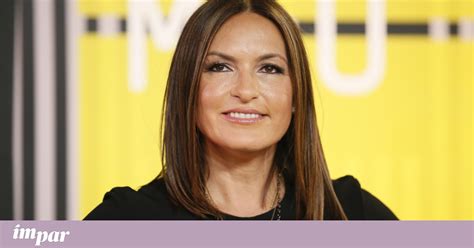 Mariska Hargitay Channels Inner Olivia Benson, Rescues Lost Child on Set | Brief