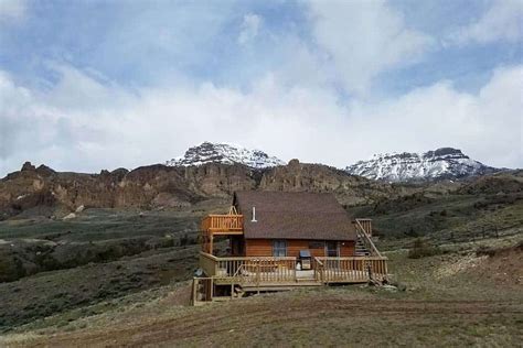 10 Best Wyoming Cabin Rentals for a Secluded Retreat