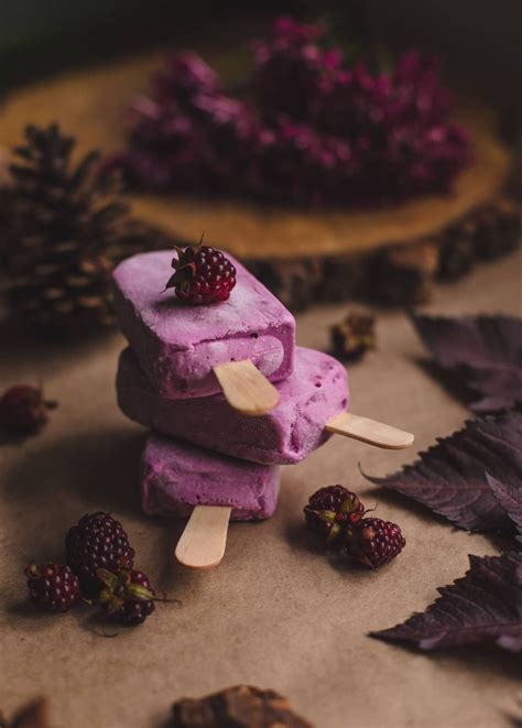 Blackberry Ice Cream Recipe - Serving Ice Cream