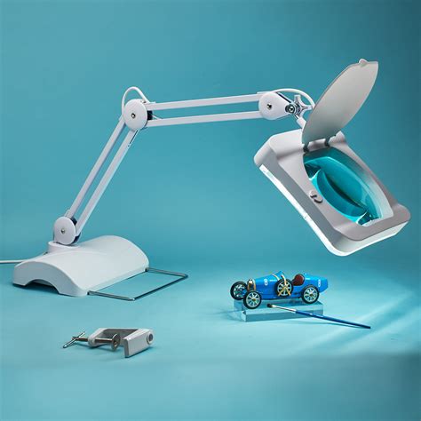 Professional Quality Magnifying Desk Lamp