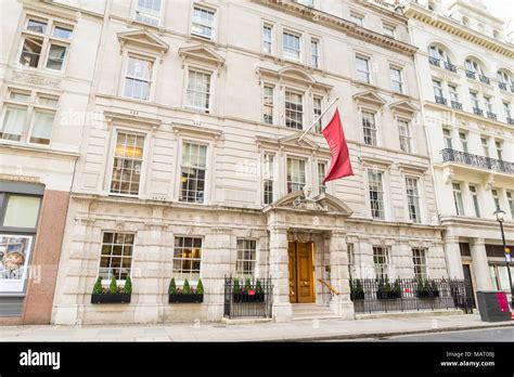 Christies London, Kings Street, UK, London Stock Photo - Alamy