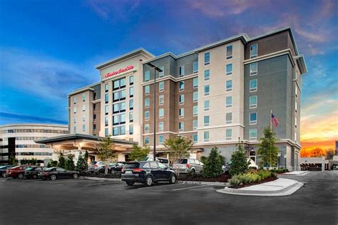 HAMPTON INN & SUITES BY HILTON ATLANTA PERIMETER DUNWOODY (Атланта ...