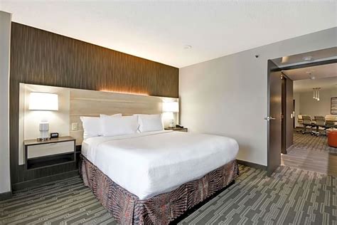 Embassy Suites By Hilton Hotel Charlotte