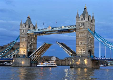 Tower Bridge, Lift Bridge Which is An Icon of The London City - Traveldigg.com