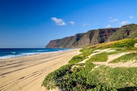 How to Visit Polihale State Park on Kauai (+ Tips)