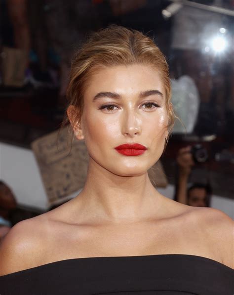 Hailey Baldwin Beauty Evolution - Hailey Baldwin Red Carpet Beauty ...