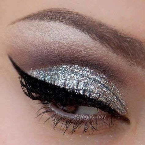 Pin by Harlowhapgood on Silver glitter makeup | Silver glitter makeup, Silver glitter eye makeup ...