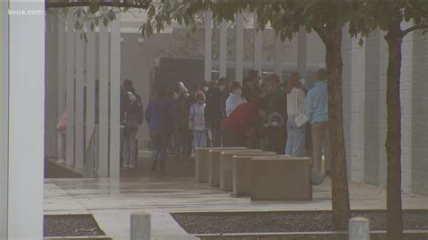 Austin ISD sees long lines at COVID vaccine clinic on Jan. 8 | kvue.com