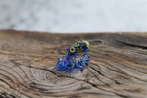 Small Octopus Glass Figurine Octopus - Etsy