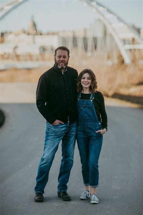 Father and Daughter Photoshoot Ideas | Location Ideas Family Photos ...