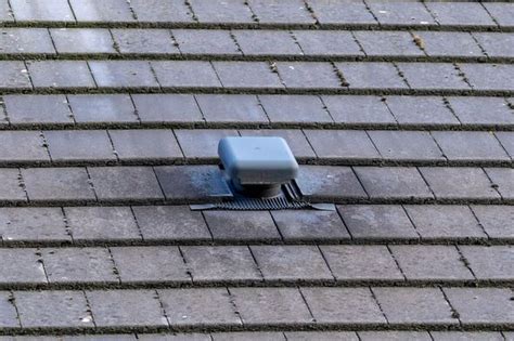 How to prevent condensation in the loft - 7 ways to ventilate your roof ...