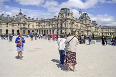 Louvre Museum and Place Du Carrousel with Lots of Visitors Editorial Photography - Image of ...