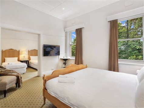 The Robertson Hotel | NSW Holidays & Accommodation, Things to Do, Attractions and Events