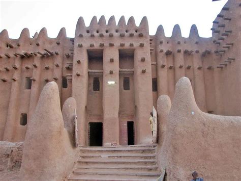 Great Mosque of Djenne (Djenné) - world's largest adobe building ...