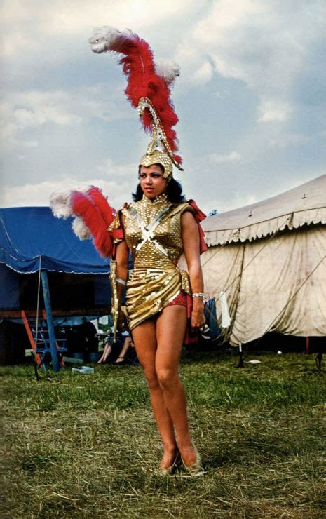 Wonderful Color Photos of Circus Performers from the 1940s and 50s ...