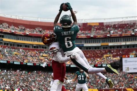 Eagles’ DeVonta Smith glides like Batman as his acrobatic catches on a ...