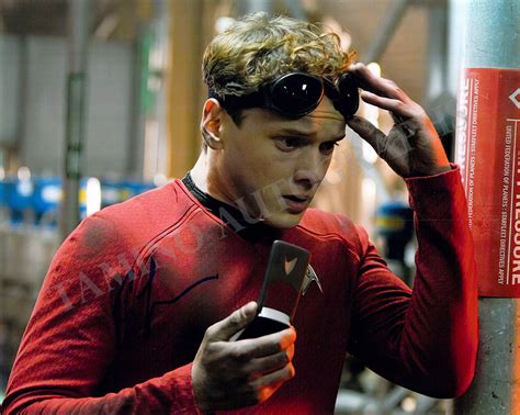 Anton Yelchin Autograph Photograph in Star Trek – Tamino