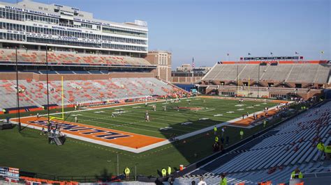 REPORT: Illinois aiming to install new, nine-figure Football training ...