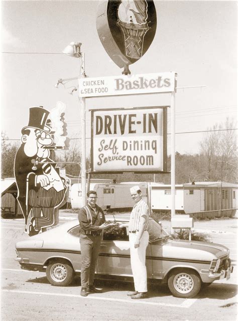 History-old-govsfront - Governor's Restaurant & Bakery