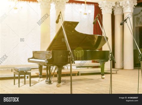 Grand Piano Concert Image & Photo (Free Trial) | Bigstock